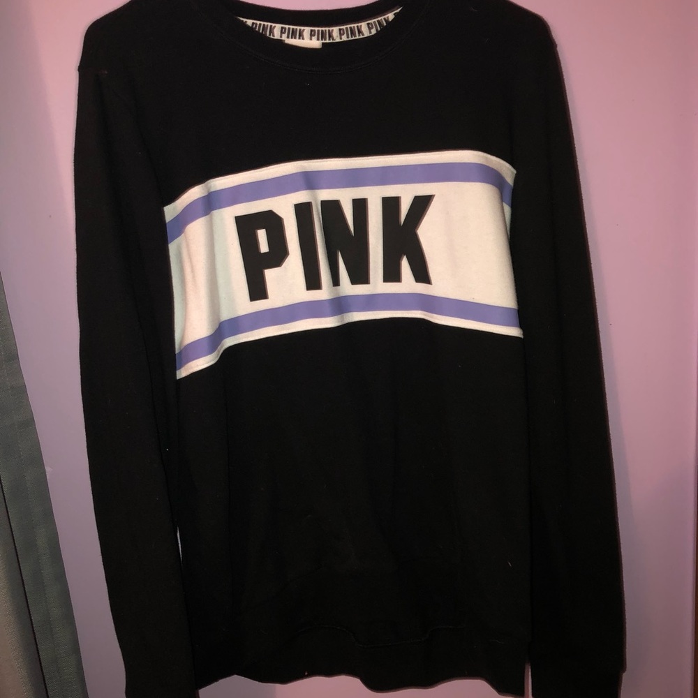 VS PINK SWEATSHIRT SIZE MEDIUM